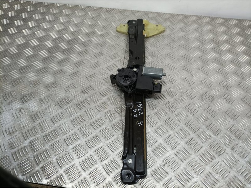 Recambio de elevalunas delantero derecho para peugeot expert furgón pro standar referencia OEM IAM 9829889680  ELECTRICO 6 PINS