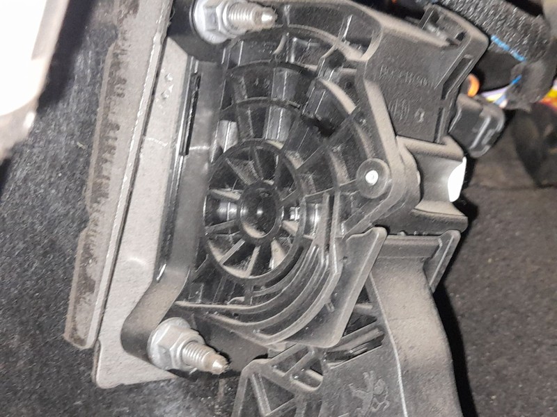 Recambio de potenciometro pedal para peugeot 308 ii (lb_, lp_, lw_, lh_, l3_) 1.5 bluehdi 130 referencia OEM IAM 9674829180  