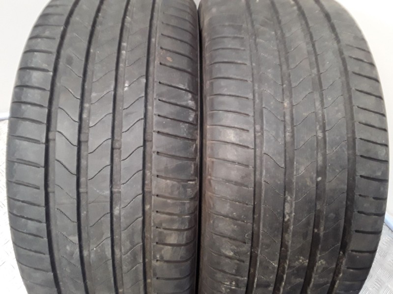 Recambio de neumatico pareja para neumaticos reutilizados - referencia OEM IAM 2454518100Y BRIDGESTONE 245/45/18/100Y