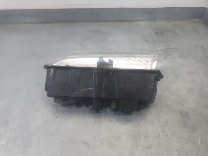 Recambio de piloto delantero izquierdo para renault clio iv (bh_) 0.9 tce 90 referencia OEM IAM   