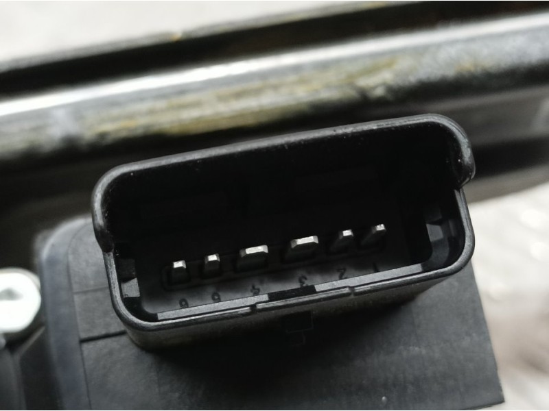 Recambio de elevalunas delantero derecho para peugeot expert furgón pro standar referencia OEM IAM 9829889680  ELECTRICO 6 PINS