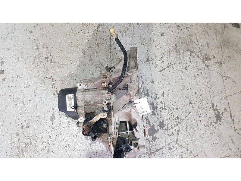 Recambio de caja cambios para dacia sandero ii (b8_) 1.5 dci referencia OEM IAM JR5 320103551R 8201661815 A047711