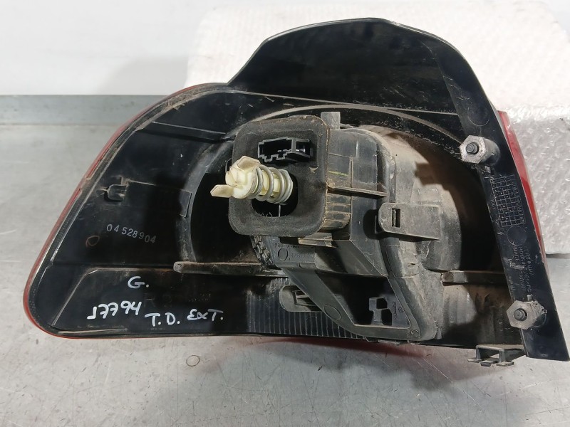 Recambio de piloto trasero derecho exterior para volkswagen golf plus v (5m1, 521) 1.2 tsi referencia OEM IAM 5K0945096M 5K09450