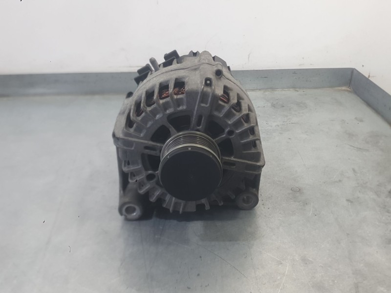 Recambio de alternador para bmw x1 (e84) sdrive 18 d referencia OEM IAM 12317802619  
