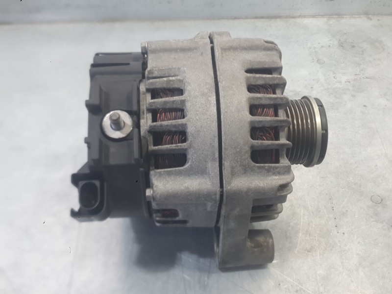 Recambio de alternador para bmw x1 (e84) sdrive 18 d referencia OEM IAM 12317802619  