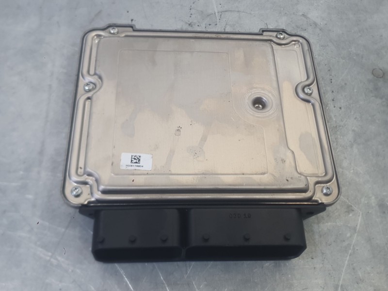 Recambio de centralita motor uce para bmw x1 (e84) sdrive 18 d referencia OEM IAM 13618580307  