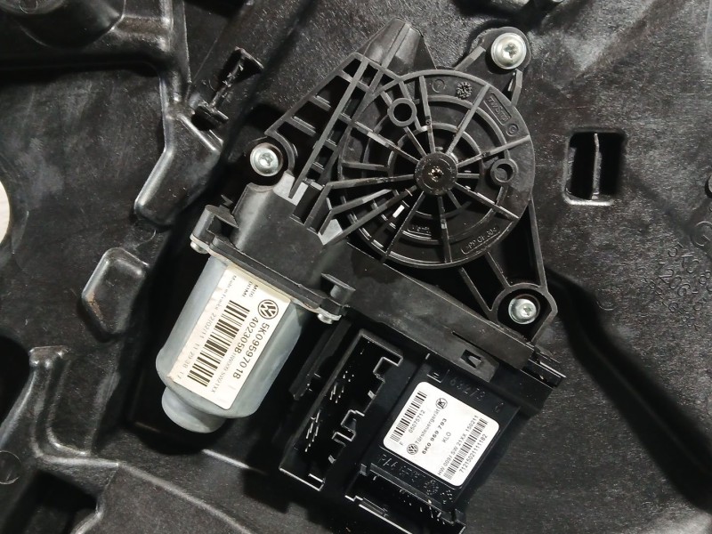 Recambio de elevalunas delantero izquierdo para volkswagen golf plus v (5m1, 521) 1.2 tsi referencia OEM IAM 5K0837461D  