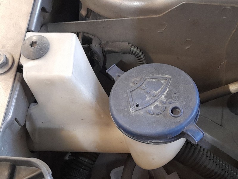 Recambio de deposito limpia para peugeot 308 ii (lb_, lp_, lw_, lh_, l3_) 1.6 bluehdi 120 referencia OEM IAM 9819955680  
