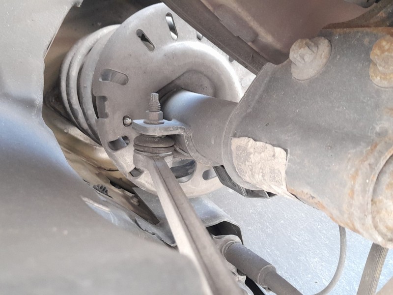 Recambio de amortiguador delantero izquierdo para peugeot 308 ii (lb_, lp_, lw_, lh_, l3_) 1.6 bluehdi 120 referencia OEM IAM 16