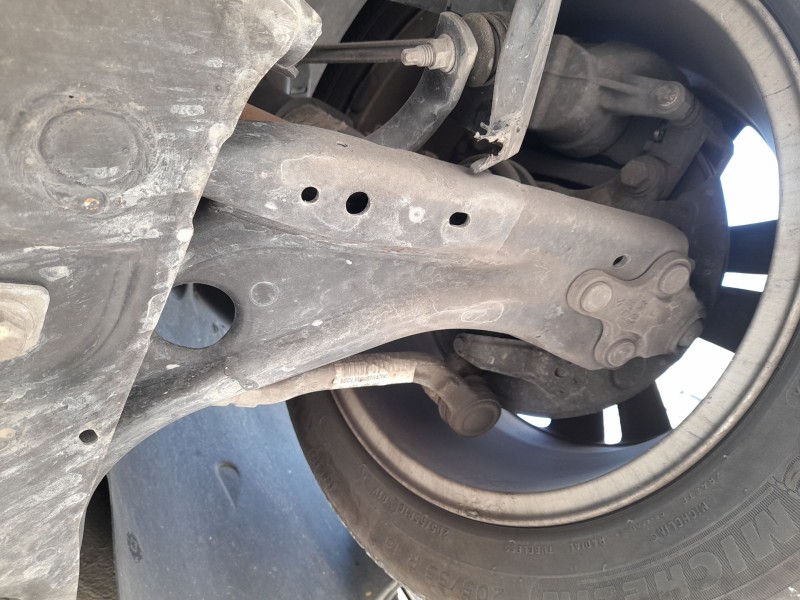 Recambio de brazo suspension inferior delantero izquierdo para peugeot 308 ii (lb_, lp_, lw_, lh_, l3_) 1.6 bluehdi 120 referenc