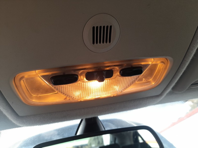 Recambio de luz interior para ford mondeo iii sedán (b4y) 2.0 16v tddi / tdci referencia OEM IAM 4704788  
