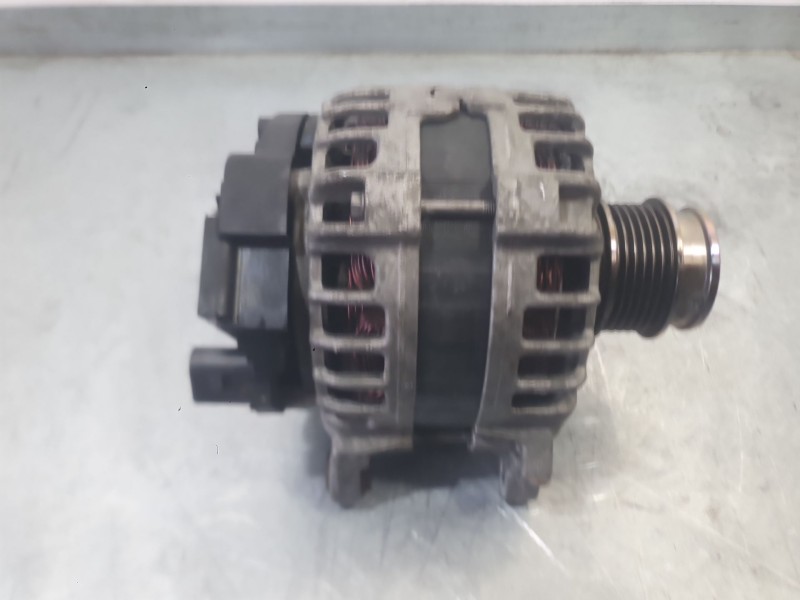 Recambio de alternador para volkswagen polo (6c1) edition bmt referencia OEM IAM 04B903023D  