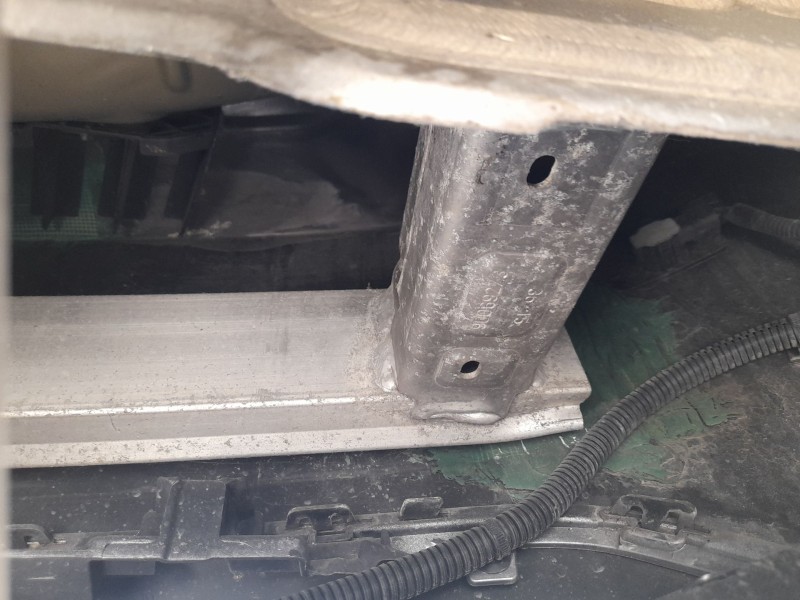 Recambio de refuerzo paragolpes trasero para peugeot 308 ii (lb_, lp_, lw_, lh_, l3_) 1.6 bluehdi 120 referencia OEM IAM 9677378