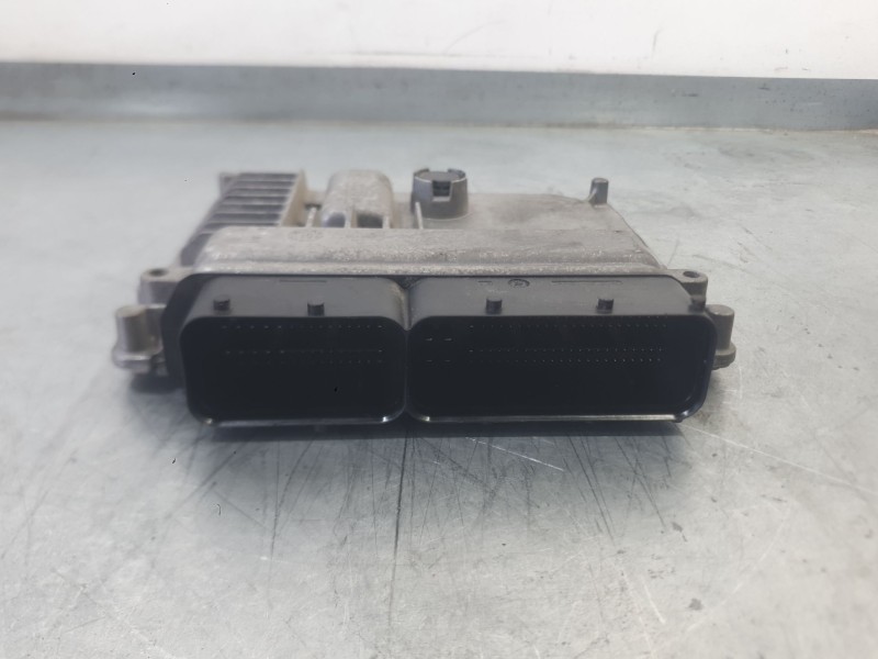 Recambio de centralita motor uce para volkswagen polo (6c1) edition bmt referencia OEM IAM   