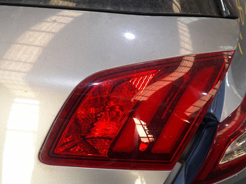 Recambio de piloto trasero derecho interior para peugeot 308 ii (lb_, lp_, lw_, lh_, l3_) 1.6 bluehdi 120 referencia OEM IAM 967