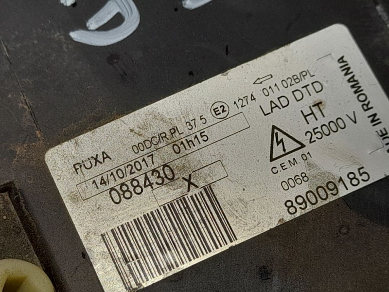 Recambio de faro derecho para peugeot 807 pullman referencia OEM IAM 89009185 088430 VALEO XENÓN