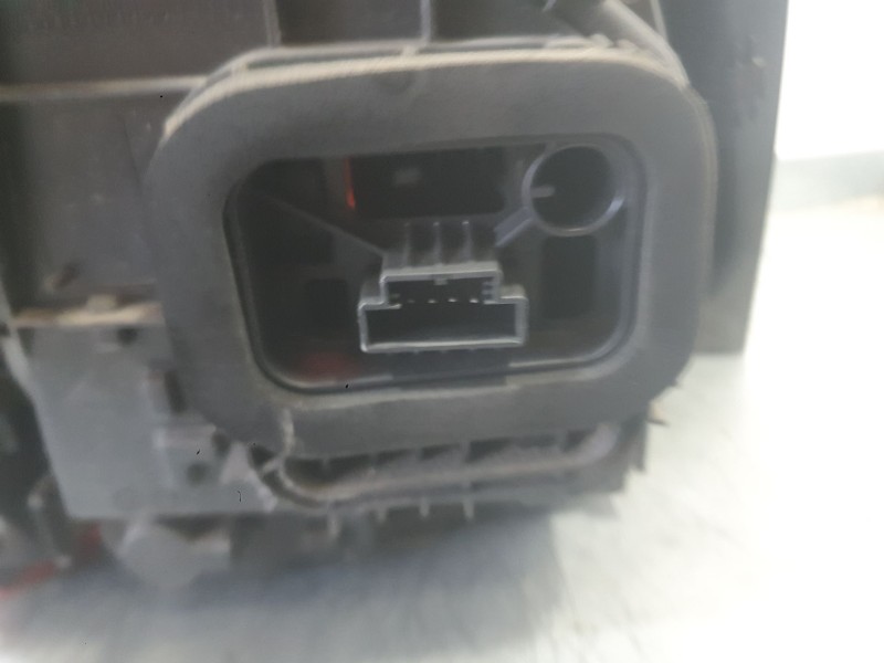 Recambio de piloto trasero derecho para volkswagen polo (6c1) edition bmt referencia OEM IAM 6C0945096K  
