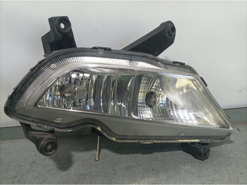 Recambio de faro antiniebla derecho para hyundai i20 classic referencia OEM IAM 92202C8000  