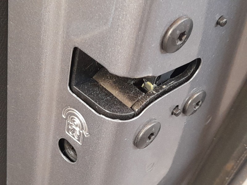 Recambio de cerradura puerta trasera derecha para peugeot 308 ii (lb_, lp_, lw_, lh_, l3_) 1.6 bluehdi 120 referencia OEM IAM 98
