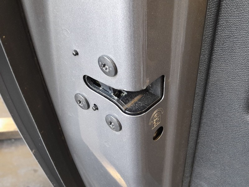 Recambio de cerradura puerta trasera izquierda para peugeot 308 ii (lb_, lp_, lw_, lh_, l3_) 1.6 bluehdi 120 referencia OEM IAM 