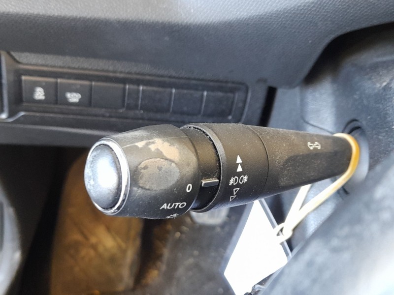 Recambio de mando luces y limpia para peugeot 308 ii (lb_, lp_, lw_, lh_, l3_) 1.6 bluehdi 120 referencia OEM IAM 98180645ZD  