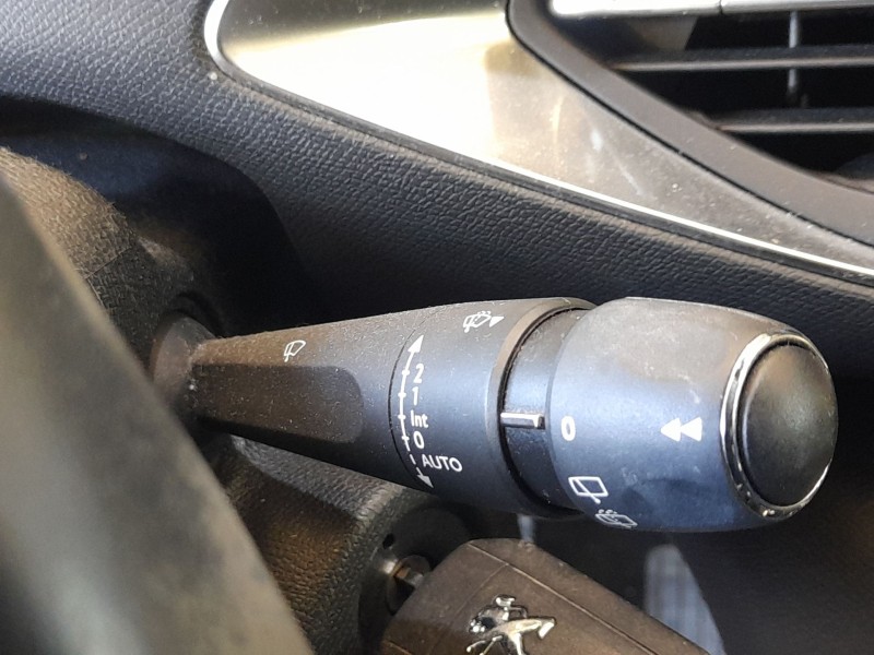 Recambio de mando luces y limpia para peugeot 308 ii (lb_, lp_, lw_, lh_, l3_) 1.6 bluehdi 120 referencia OEM IAM 98180645ZD  