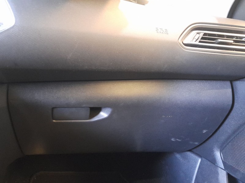 Recambio de guantera para peugeot 308 ii (lb_, lp_, lw_, lh_, l3_) 1.6 bluehdi 120 referencia OEM IAM 16108047ZD 16108048ZD 