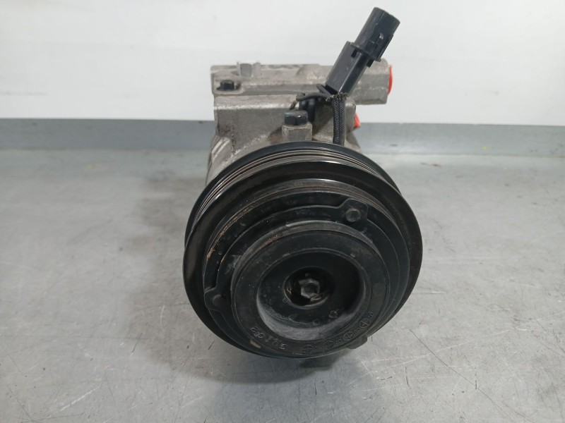 Recambio de compresor aire acondicionado para hyundai i20 i (pb, pbt) 1.2 referencia OEM IAM 977011J000  
