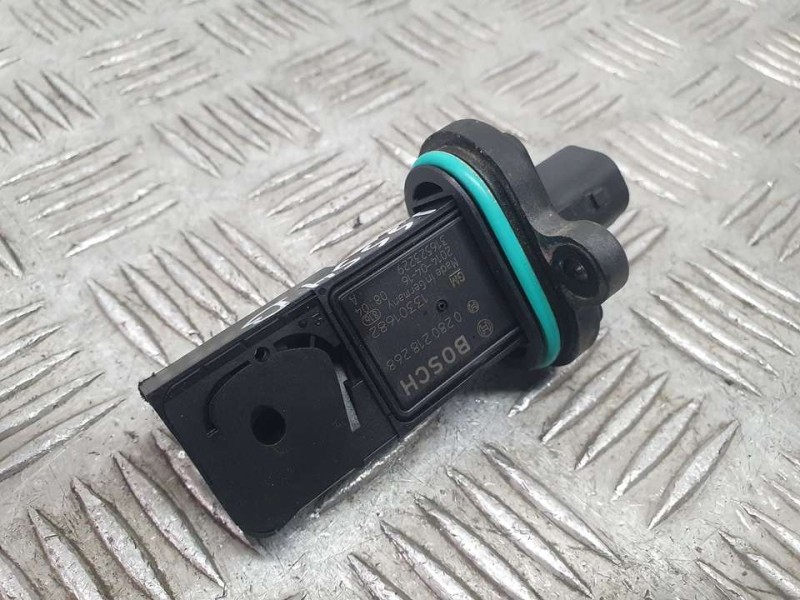 Recambio de caudalimetro para opel astra j lim. selective referencia OEM IAM 13301682 0280218268 BOSCH