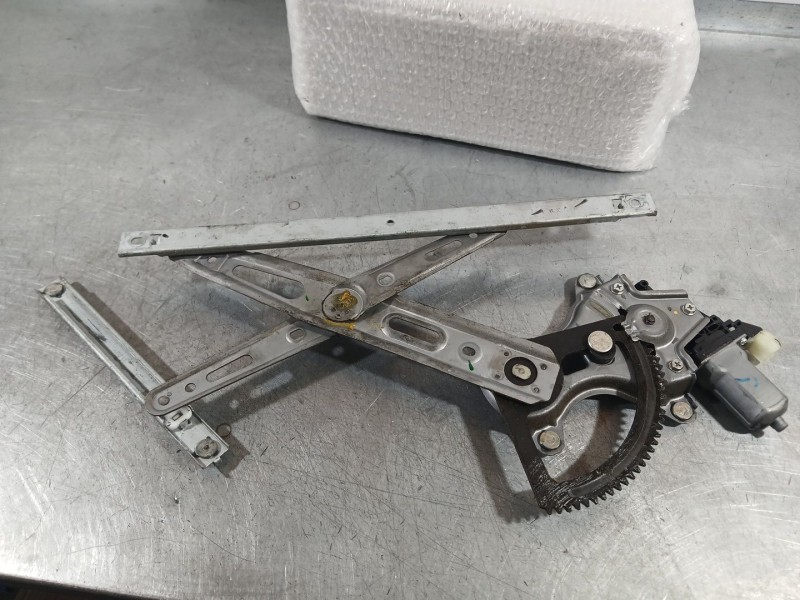 Recambio de elevalunas delantero izquierdo para hyundai i20 i (pb, pbt) 1.2 referencia OEM IAM 824031J010  