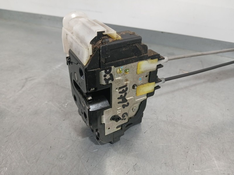 Recambio de cerradura puerta delantera izquierda para hyundai i20 i (pb, pbt) 1.2 referencia OEM IAM 813101J030  