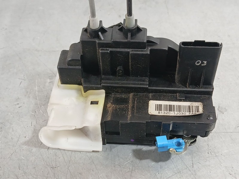 Recambio de cerradura puerta delantera derecha para hyundai i20 i (pb, pbt) 1.2 referencia OEM IAM 813201J020  