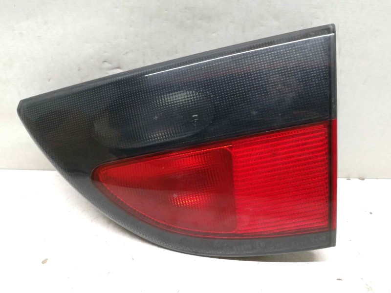 Recambio de piloto trasero derecho para renault megane i classic (la0) 1.4 referencia OEM IAM   INTERIOR