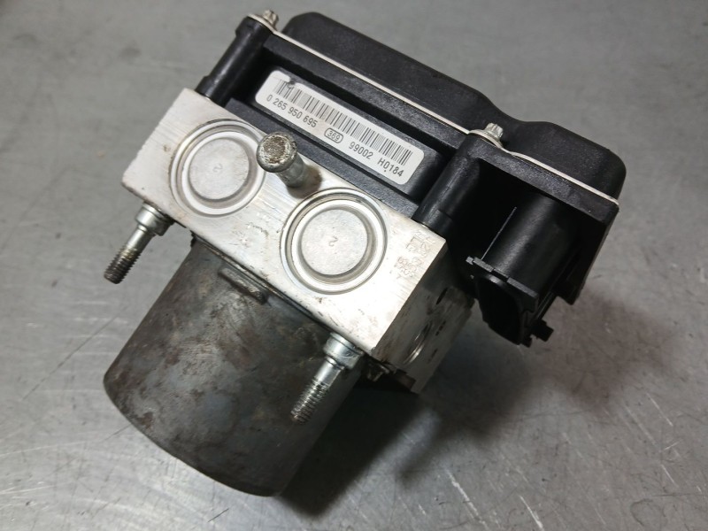 Recambio de abs para hyundai i30 (fd) 1.6 crdi referencia OEM IAM 589202L300  