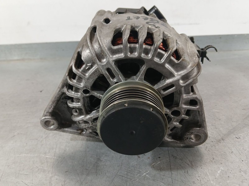 Recambio de alternador para hyundai i30 (fd) 1.6 crdi referencia OEM IAM 373002A500  