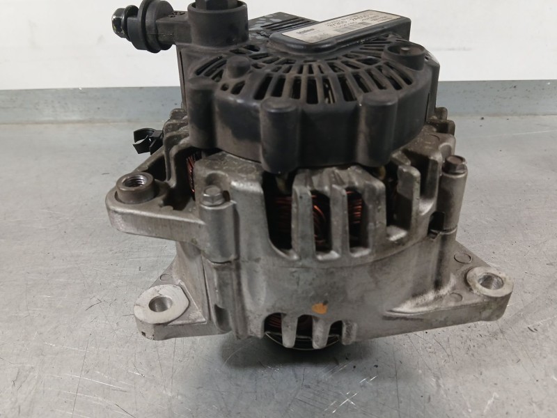 Recambio de alternador para hyundai i30 (fd) 1.6 crdi referencia OEM IAM 373002A500  