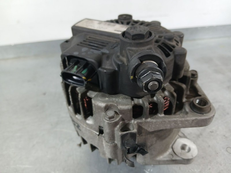 Recambio de alternador para hyundai i30 (fd) 1.6 crdi referencia OEM IAM 373002A500  