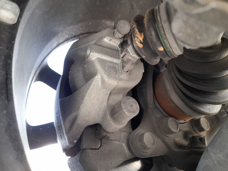 Recambio de pinza freno delantera derecha para toyota yaris (_p21_, _pa1_, _ph1_) 1.5 hybrid (mxph11) referencia OEM IAM 47730K0