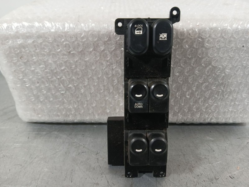 Recambio de mando elevalunas delantero izquierdo para hyundai i30 (fd) 1.6 crdi referencia OEM IAM 935702L010  