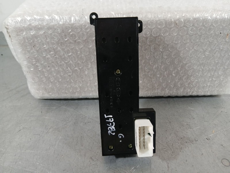 Recambio de mando elevalunas delantero izquierdo para hyundai i30 (fd) 1.6 crdi referencia OEM IAM 935702L010  