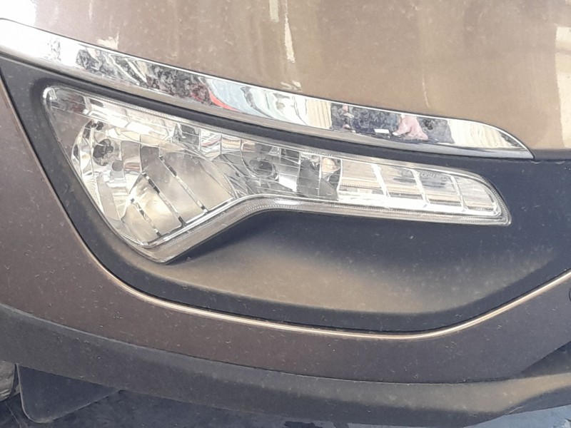 Recambio de faro antiniebla derecho para kia sportage iii (sl) 2.0 crdi referencia OEM IAM 922023W200  