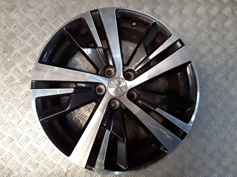 Recambio de llanta aluminio para peugeot 5008 ii (mc_, mj_, mr_, m4_) 1.6 bluehdi 120 referencia OEM IAM 7.5X18 5 TORN ET49 ALUM