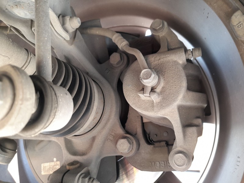 Recambio de pinza freno delantera izquierda para kia sportage iii (sl) 2.0 crdi referencia OEM IAM 581102S550  