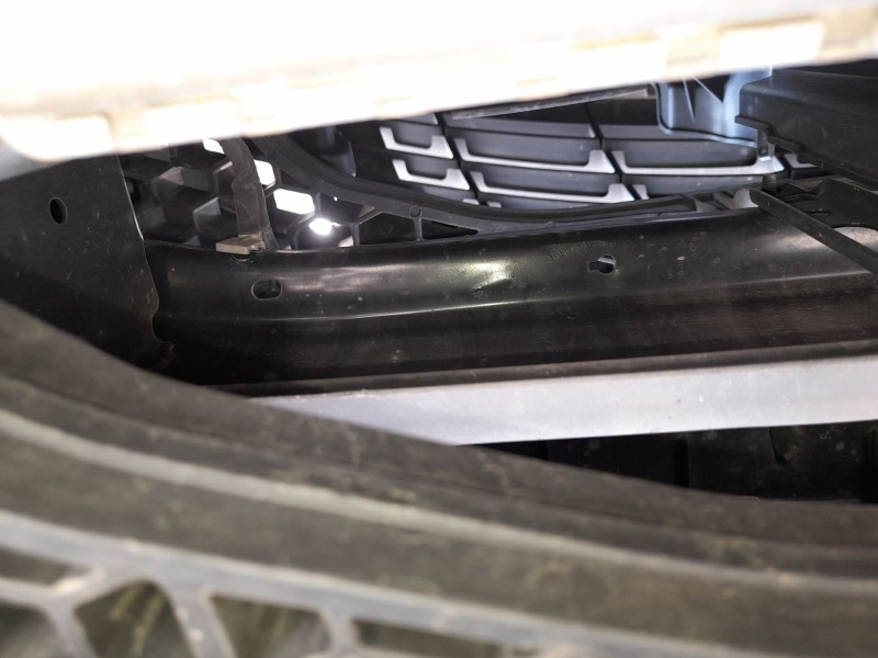 Recambio de refuerzo paragolpes delantero para kia sportage iii (sl) 2.0 crdi referencia OEM IAM 865303W300  