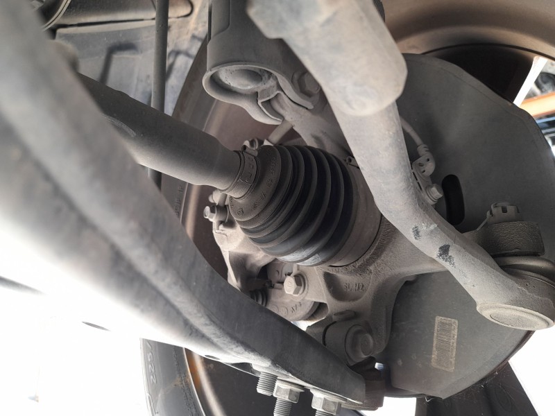 Recambio de mangueta delantera derecha para kia sportage iii (sl) 2.0 crdi referencia OEM IAM 517162S000  