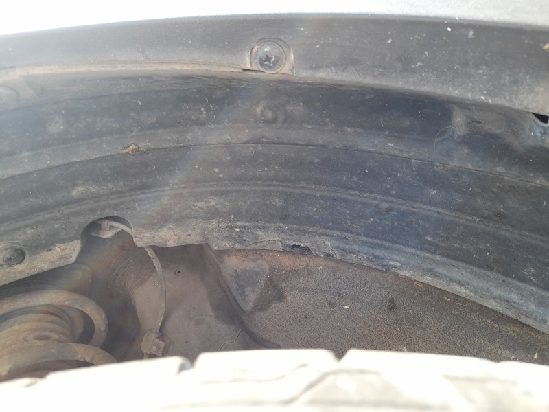 Recambio de plastico pase rueda del. izq. para kia sportage iii (sl) 2.0 crdi referencia OEM IAM 868113U000  