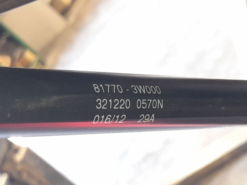 Recambio de amortiguadores maletero / porton para kia sportage iii (sl) 2.0 crdi referencia OEM IAM 817703W000  