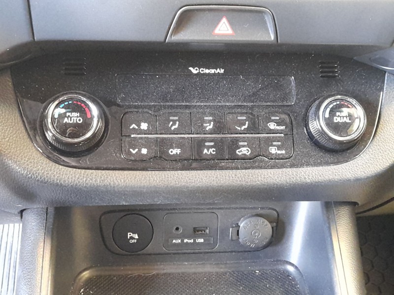Recambio de mando climatizador para kia sportage iii (sl) 2.0 crdi referencia OEM IAM   