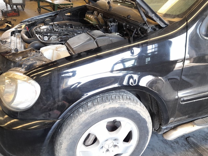 Recambio de aleta delantera izquierda para mercedes-benz clase m (w163) ml 270 cdi (163.113) referencia OEM IAM A1638800106  