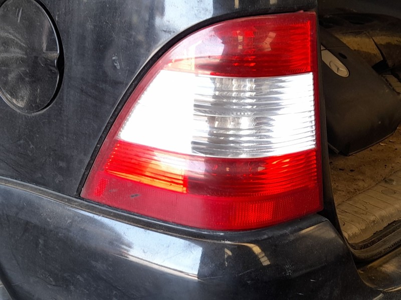 Recambio de piloto trasero izquierdo para mercedes-benz clase m (w163) ml 270 cdi (163.113) referencia OEM IAM A1638200164  